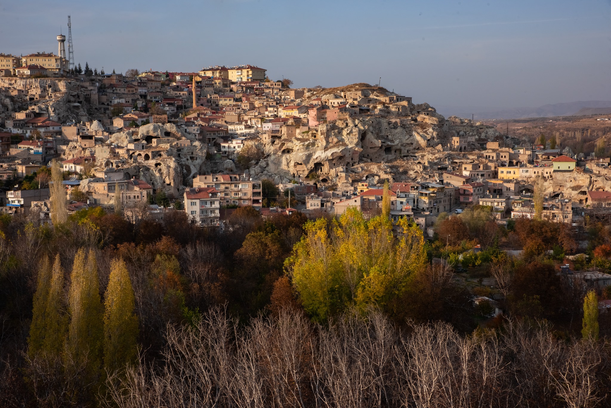 Cappadocia: Balonların Dans Ettiği ve Mahalle Topluluklarının Parladığı Yer